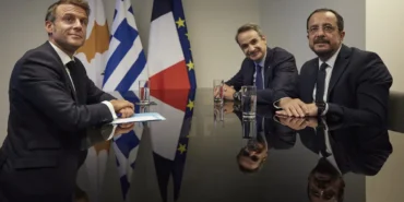 Macron8217dan-Atina8217da-Turkiye-mesaji-Tehdit-gelirse-yaninizdayiz-featured