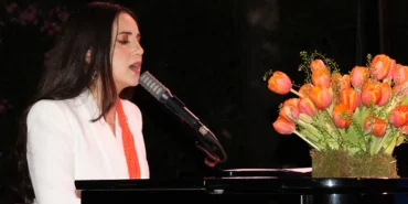 Sanatci-Karsu-Donmeze-Hollandadan-Kraliyet-Nisani-featured